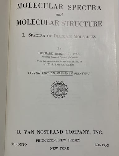 Molecular Spectra and Molecular Structure: Electronic spectra and electronic struture of polyatomicmolecules
