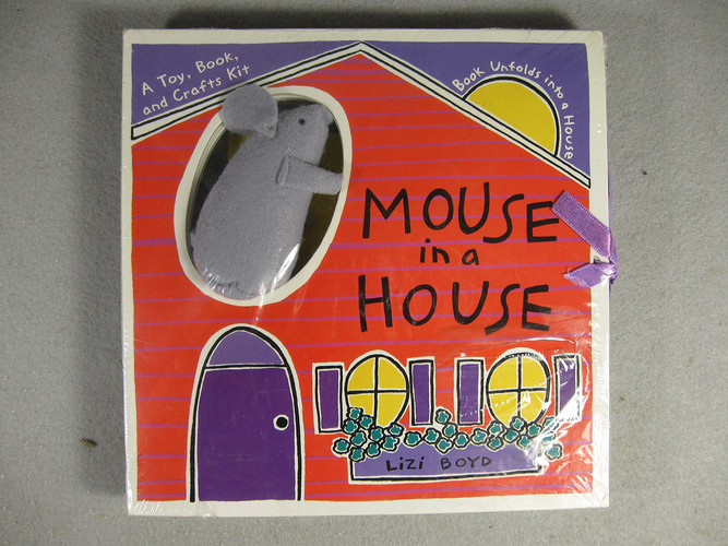 Cover of Mouse in a House/Book, Toy Mouse and Crafts Kit