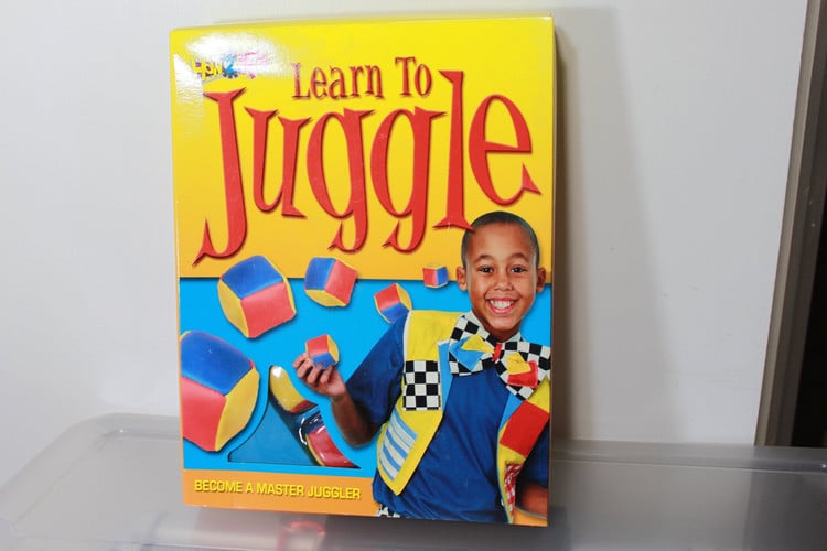 Cover of Learn to Juggle (How 2 Kits)