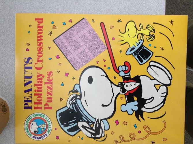 Cover of Peanuts Holiday Crossword Puzzles