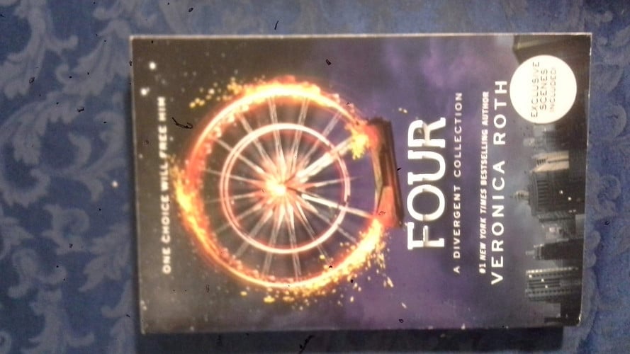 Four: A Divergent Collection (Divergent Series Story)