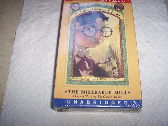 The Miserable Mill (A Series of Unfortunate Events, Book 4)