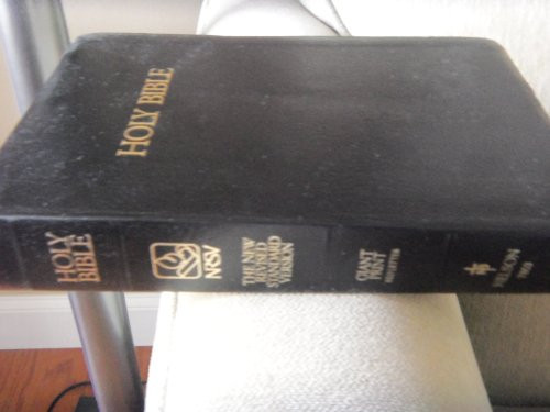 Holy Bible: New Revised Standard Version Giant Print, Black Leatherflex